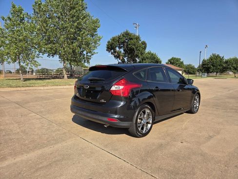 Used 2013 Ford Focus SE FWD image 25