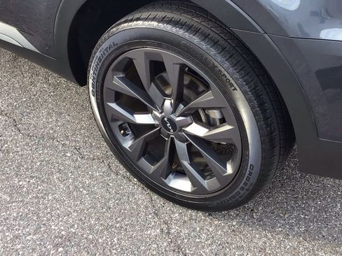 Used 2023 Kia Sorento SX Prestige image 9