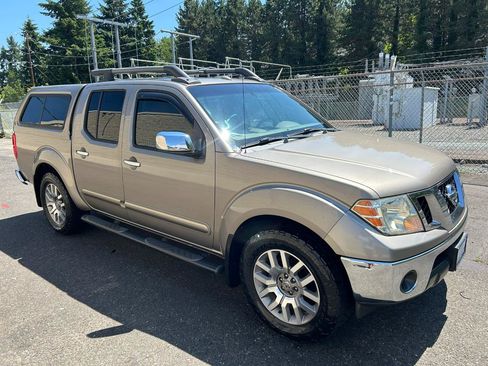 Used 2009 Nissan Frontier LE w/ LE Value Truck Pkg AWD/4WD image 3