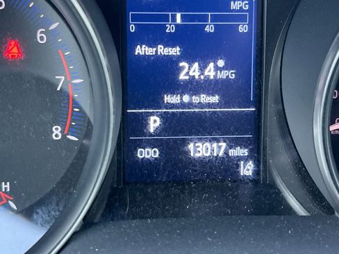 Used 2021 Toyota C-HR Limited image 29