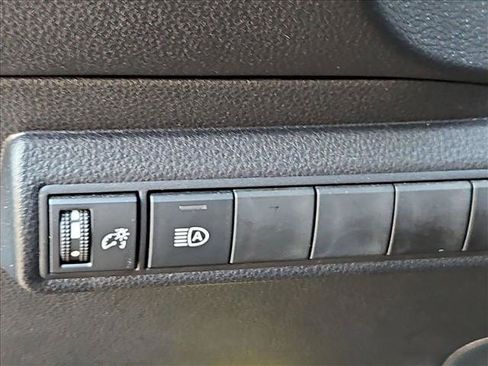 Used 2025 Toyota Corolla SE FWD image 11