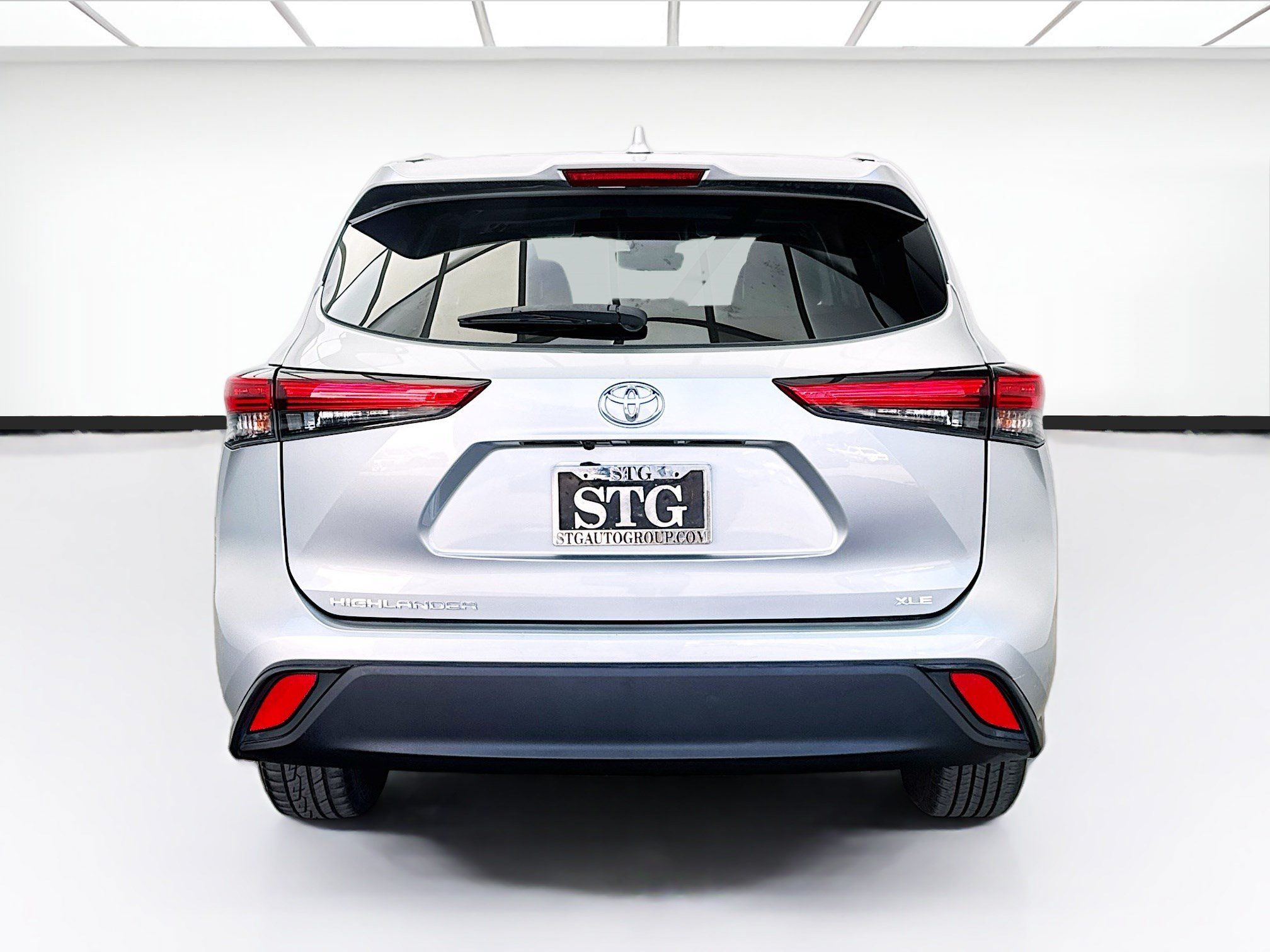 Used 2022 Toyota Highlander XLE FWD image 5