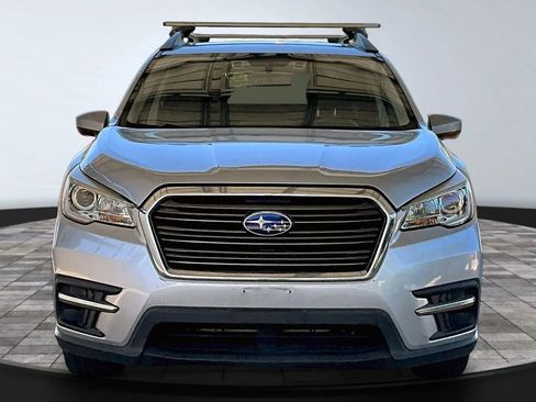 Used 2019 Subaru Ascent Premium image 2