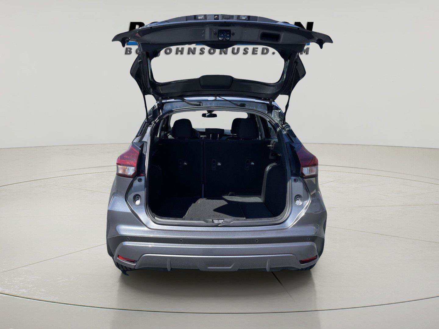 Used 2023 Nissan Kicks S FWD image 9