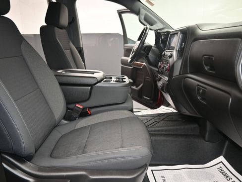 Used 2019 Chevrolet Silverado 1500 RST AWD/4WD image 30