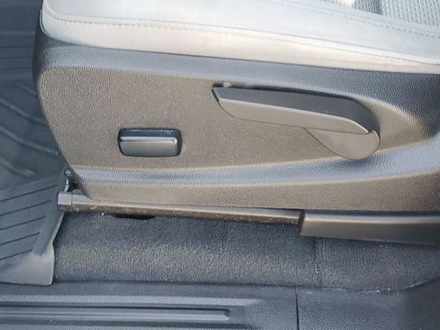 Used 2022 Chevrolet Colorado W/T w/ Custom Special Edition image 29