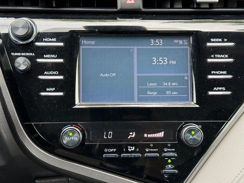 Used 2019 Toyota Camry SE w/ Carpet Mat Package FWD image 23
