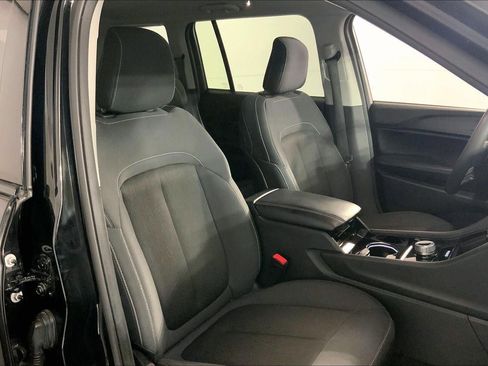 Used 2023 Jeep Grand Cherokee Laredo w/ Luxury Tech Group I image 7