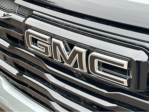 New 2026 GMC Terrain Elevation w/ Black Edition FWD image 34