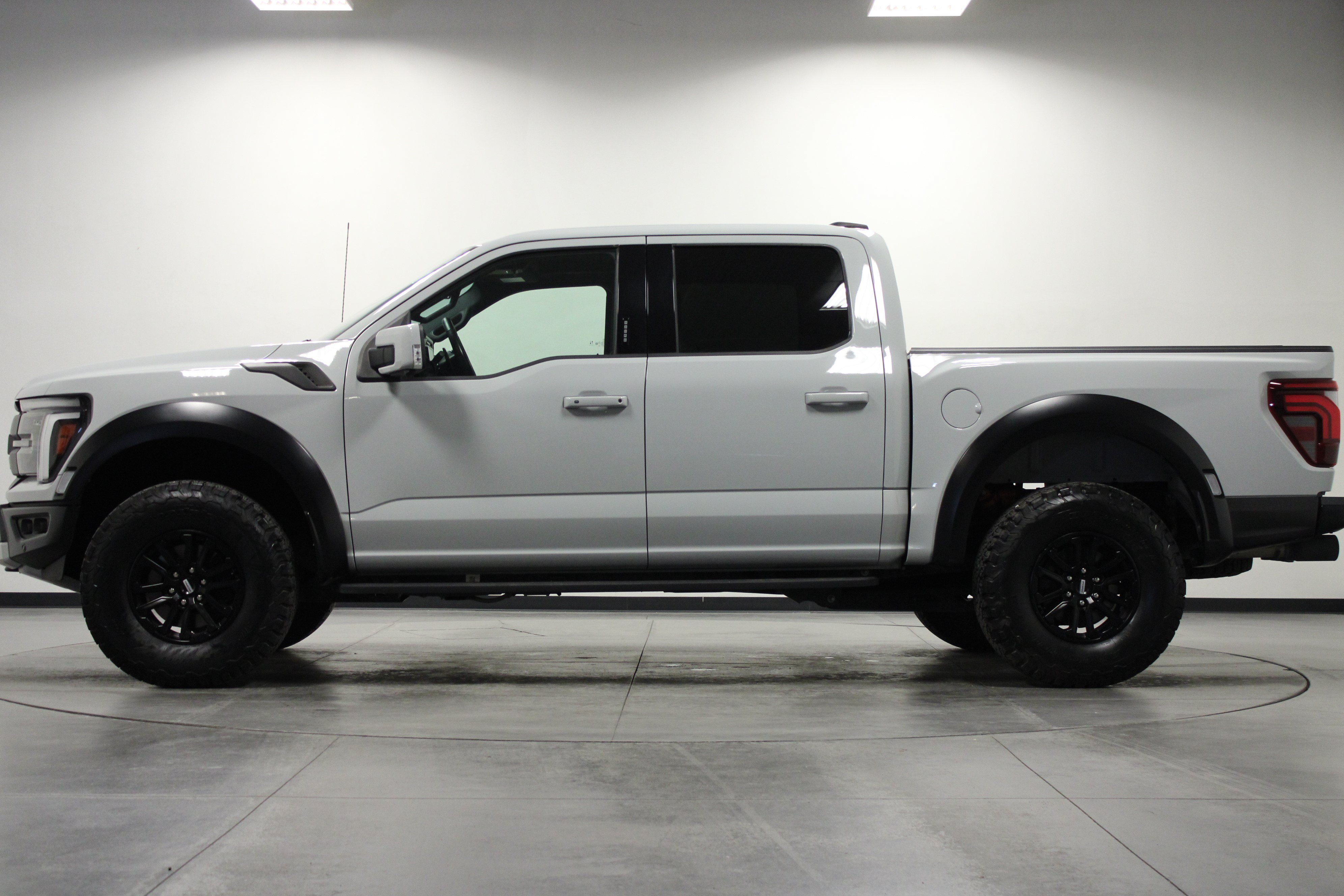 Used 2024 Ford F150 Raptor AWD/4WD image 7