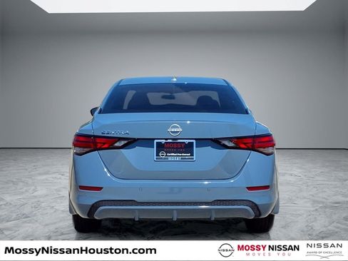 Used 2025 Nissan Sentra SV FWD image 6