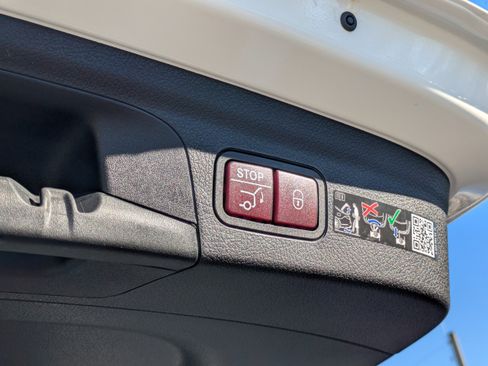 New 2026 Mercedes-Benz GLE 450 GLE 450 image 14