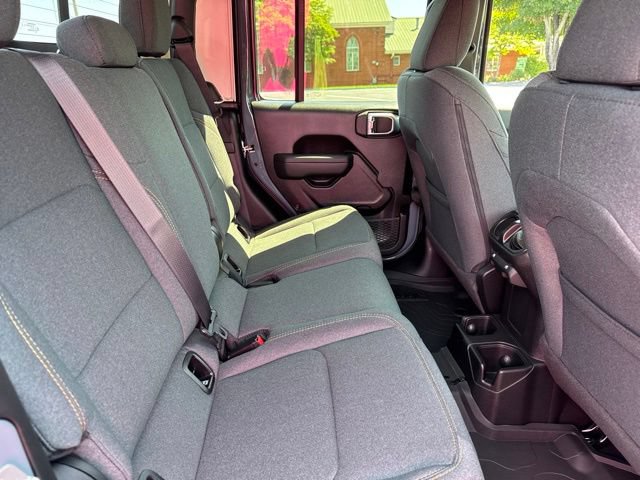 New 2026 Jeep Gladiator Sport AWD/4WD image 11
