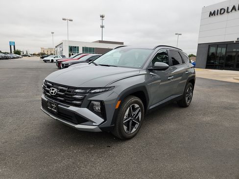 Used 2025 Hyundai Tucson SEL AWD/4WD image 3
