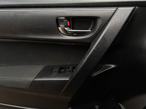 Used 2017 Toyota Corolla LE image 24