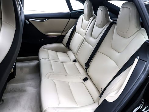 Used 2019 Tesla Model S Long Range image 8