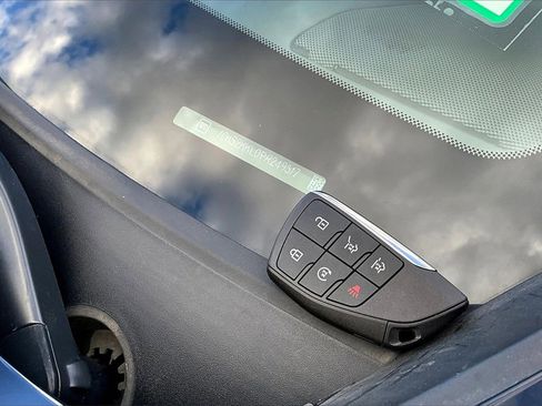 Used 2023 GMC Yukon XL Denali Ultimate image 11