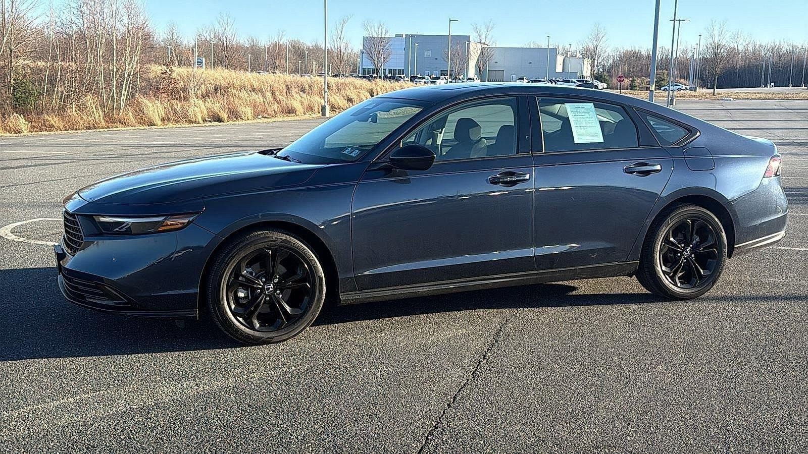 Used 2025 Honda Accord SE image 13