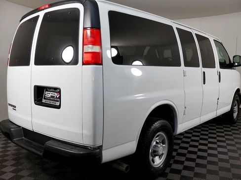 Used 2016 Chevrolet Express 2500 LS RWD image 9