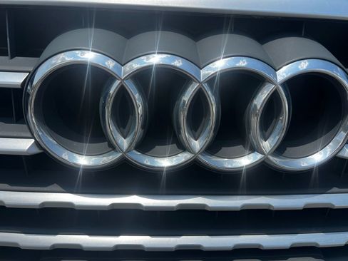Used 2018 Audi Q7 3.0T Premium Plus AWD/4WD image 8