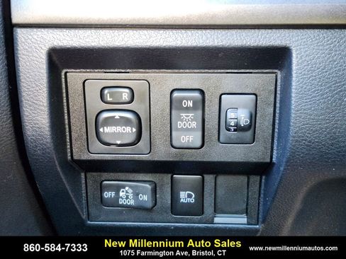 Used 2018 Toyota Tundra SR5 image 21