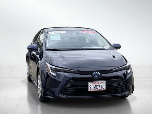 Certified 2025 Toyota Corolla LE w/ Convenience Package FWD image 17
