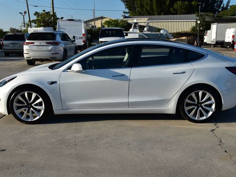 Used 2018 Tesla Model 3 Long Range image 4