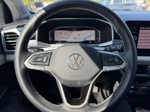 Certified 2025 Volkswagen Taos SEL image 12