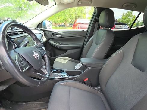 Used 2020 Buick Encore GX Preferred w/ Cold Weather Comfort Package AWD/4WD image 23