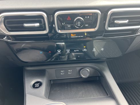 New 2026 Nissan Sentra SV image 19