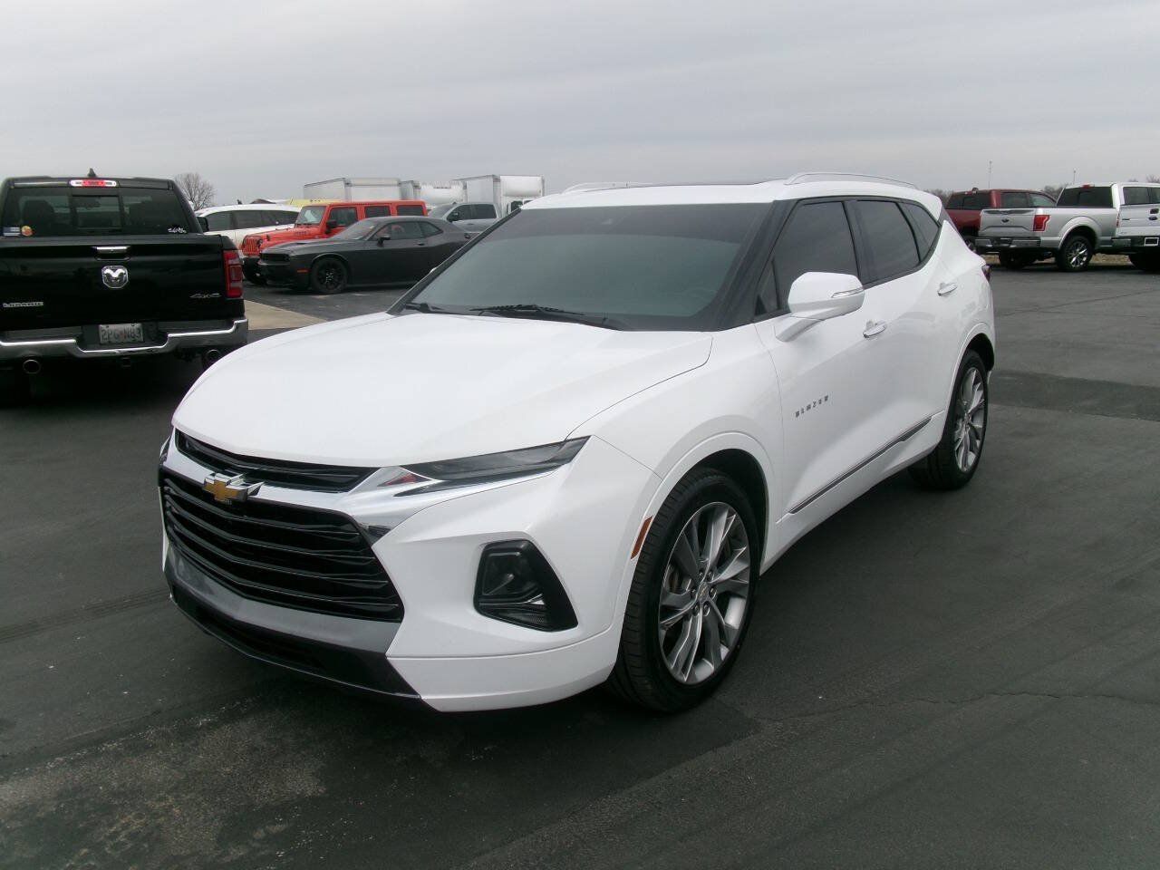 Used 2019 Chevrolet Blazer Premier w/ Sun and Wheels Package AWD/4WD image 2