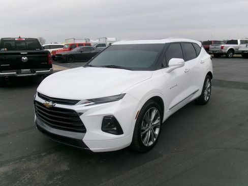 Used 2019 Chevrolet Blazer Premier w/ Sun and Wheels Package AWD/4WD image 2