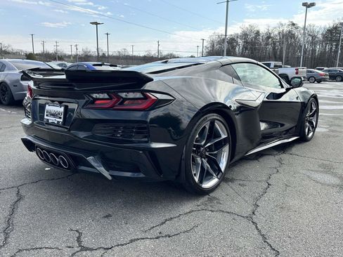 Used 2025 Chevrolet Corvette Z06 image 8