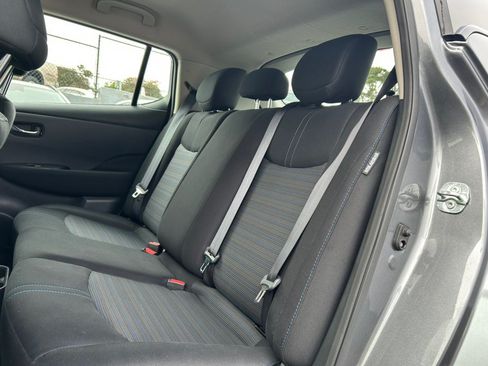 Used 2025 Nissan Leaf S FWD image 41
