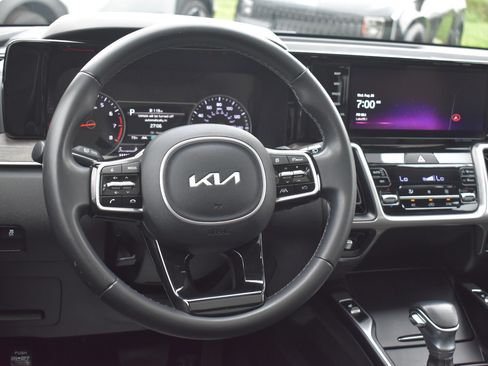 Used 2023 Kia Sorento S w/ Panoramic Sunroof Package AWD/4WD image 22