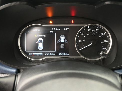 Used 2025 Nissan Versa SV image 30