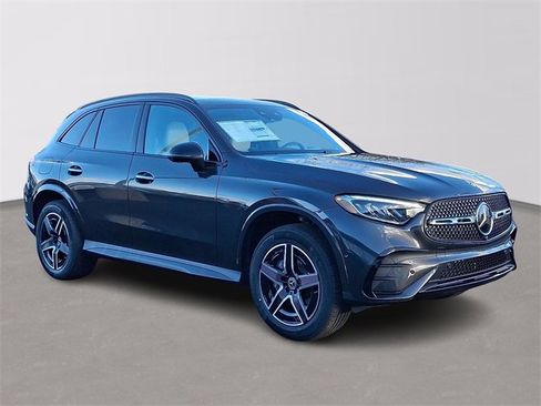 New 2026 Mercedes-Benz GLC 300 4MATIC image 3