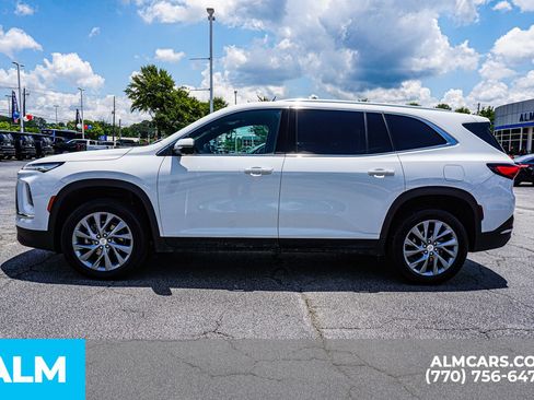 Used 2025 Buick Enclave Preferred AWD/4WD image 9