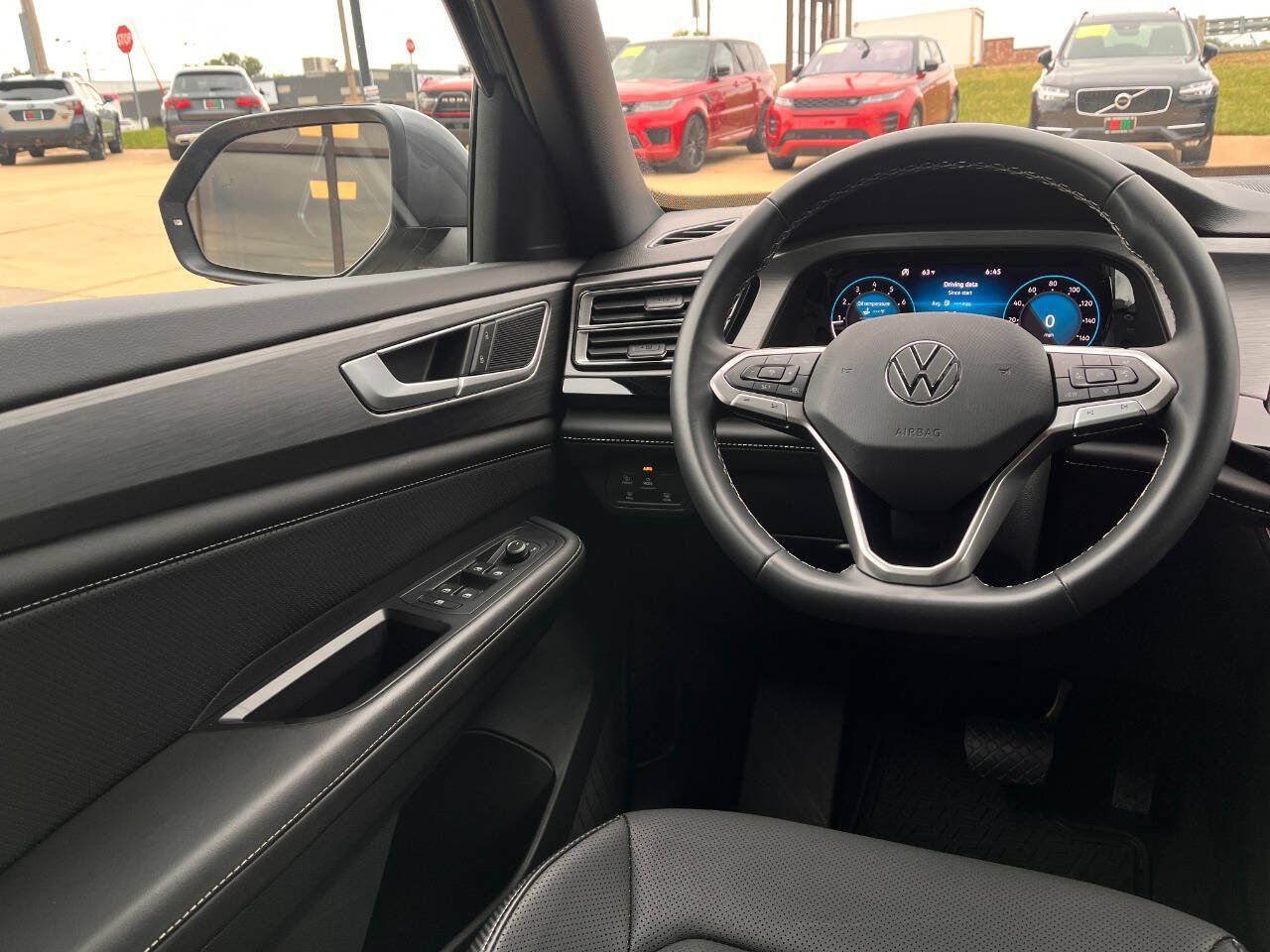 Used 2024 Volkswagen Atlas Cross Sport SE AWD/4WD image 17