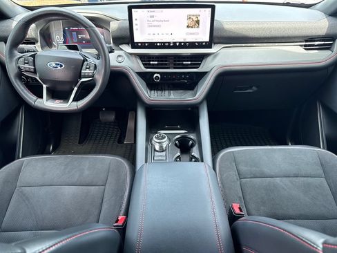 Used 2025 Ford Explorer ST AWD/4WD image 23