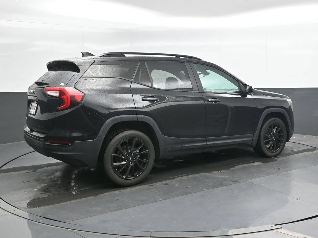 Used 2023 GMC Terrain SLE w/ Driver Convenience Package AWD/4WD image 3