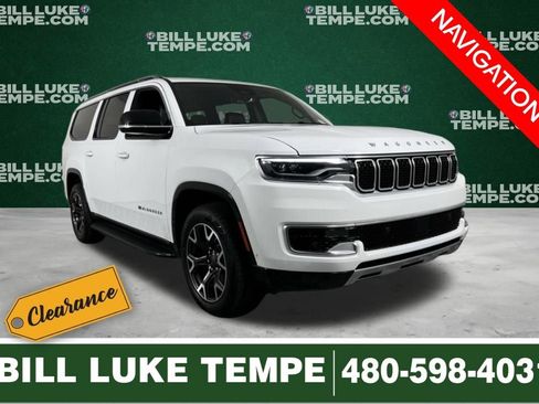 Used 2023 Jeep Wagoneer L Series III w/ Preferred Equipment Group AWD/4WD image 1