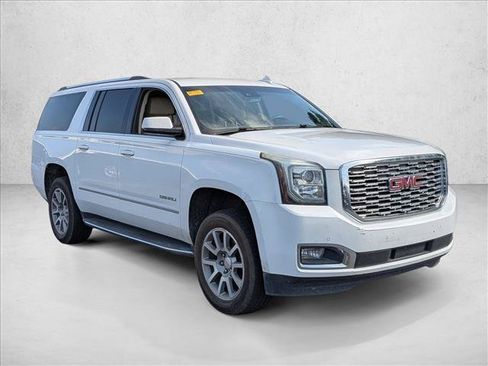 Used 2019 GMC Yukon XL Denali w/ Open Road Package RWD image 4