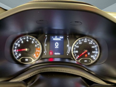 Used 2023 Jeep Renegade Latitude image 20