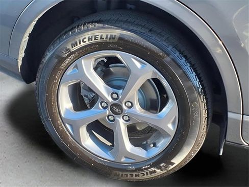 Used 2023 Ford Escape ST-Line w/ Tech Pack #1 image 9