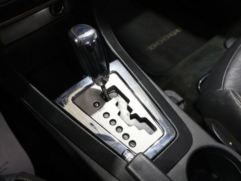 Used 2010 Dodge Avenger R/T image 27