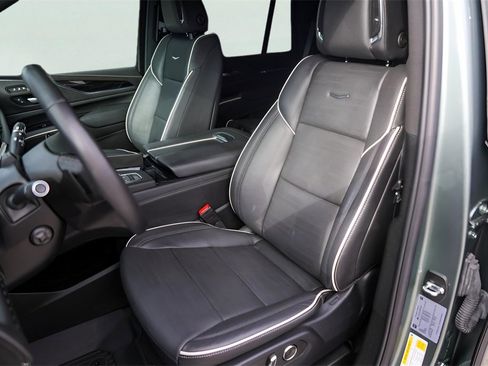 Used 2024 Cadillac Escalade Sport w/ LPO, ONYX Package image 10