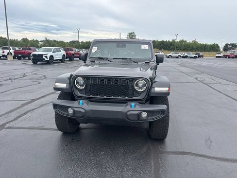 Used 2024 Jeep Wrangler Unlimited AWD/4WD image 5