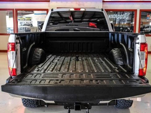 Used 2018 Ford F250 XL w/ Power Equipment Group image 8