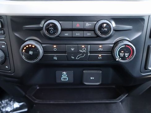 New 2025 Ford F350 XLT image 8